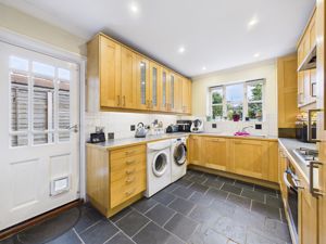 KITCHEN- click for photo gallery